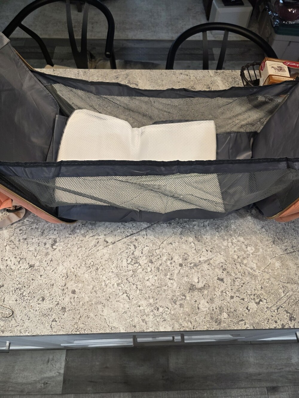 Multifuntion Diaperbag - Picture 5 of 9